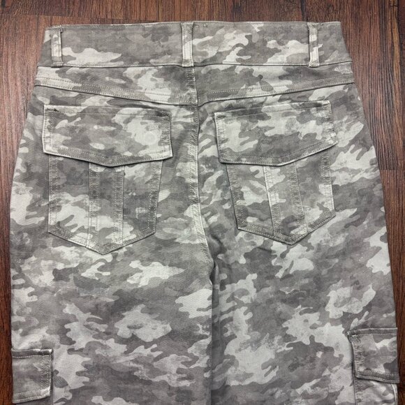 NWT SPANX Stretch Twill Camo Cargo Joggers Women’s Size Large - Picture 4 of 12